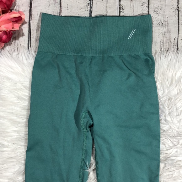 Tala Zinnia Sea Foam Seamless High Rise Leggings - Picture 8 of 14